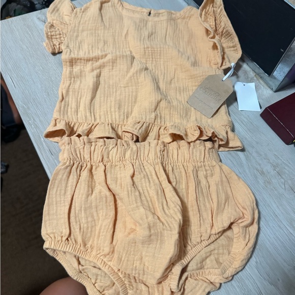 Grayson collective two piece set nwt size 18 months - Picture 1 of 3